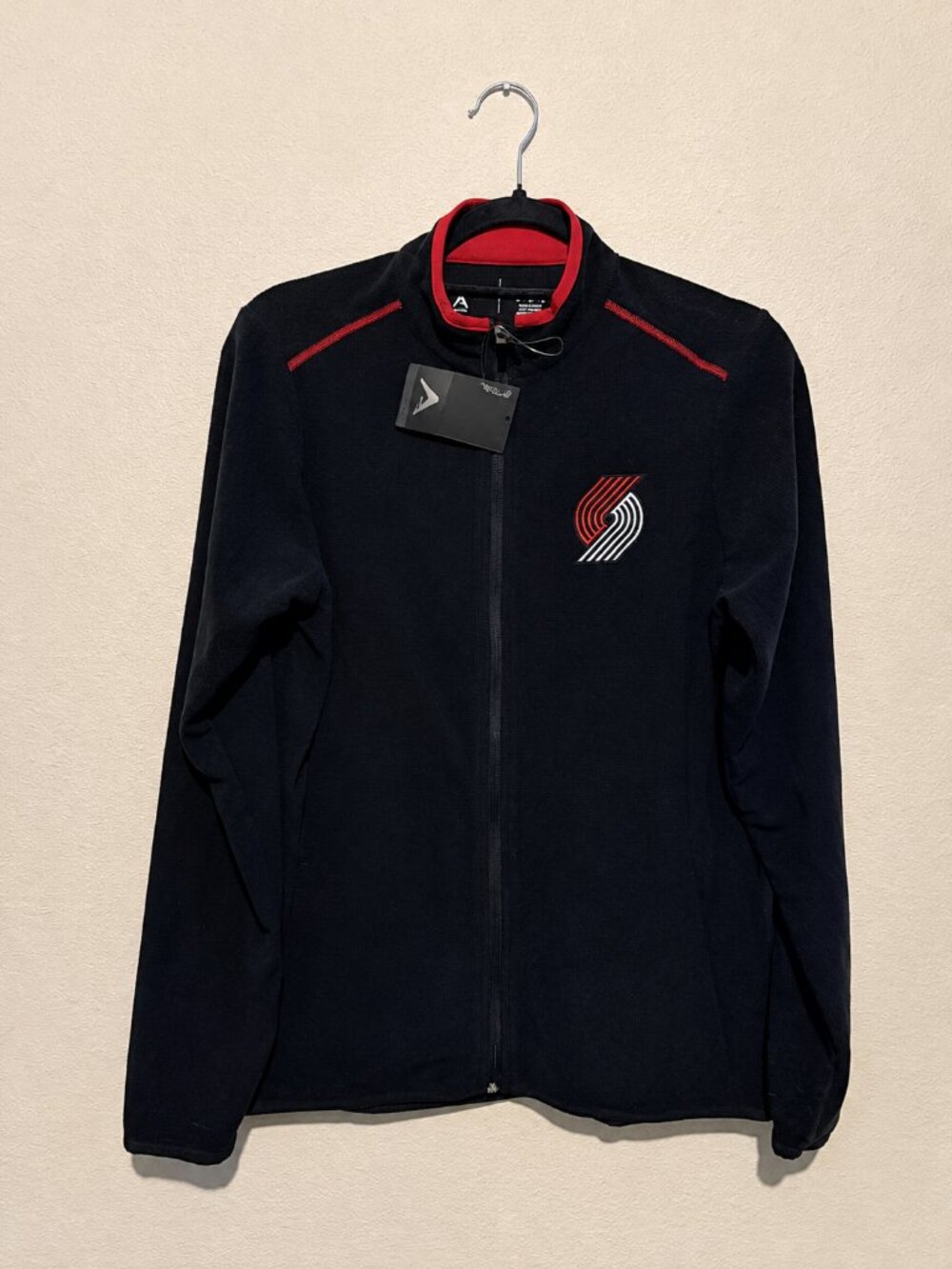 *NWT* Portland Trail Blazers Antigua Glacier Jacket